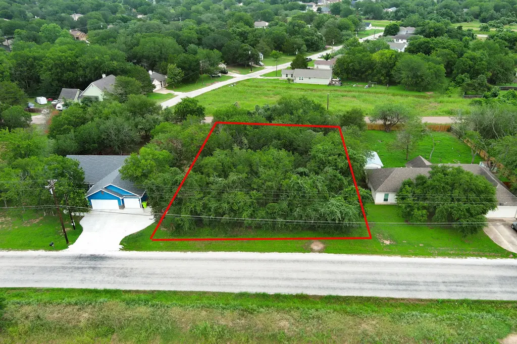 1331 Lovers Lane, Bastrop