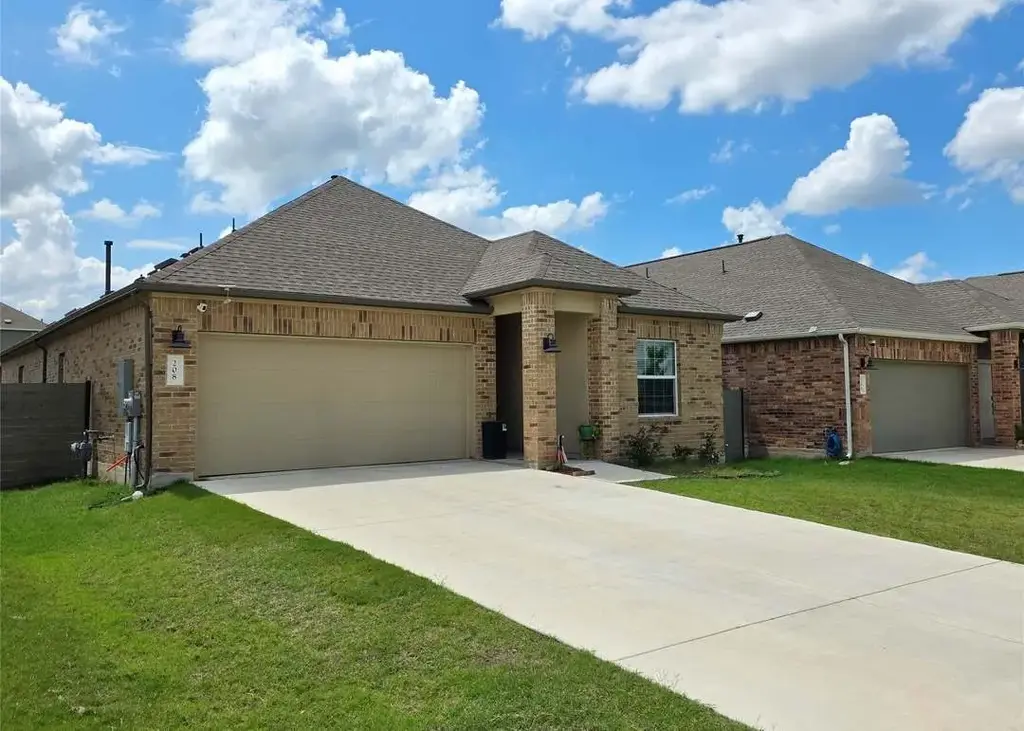 208 Wolf Springs Road, Georgetown