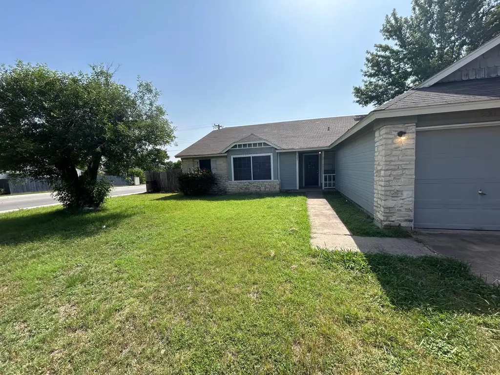 521 Greenlawn Boulevard, Round Rock