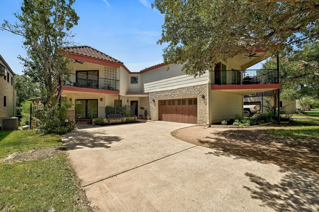 122 Acapulco Drive, Lakeway