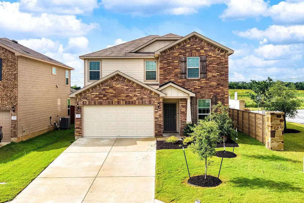 217l Innisfree Road, Jarrell