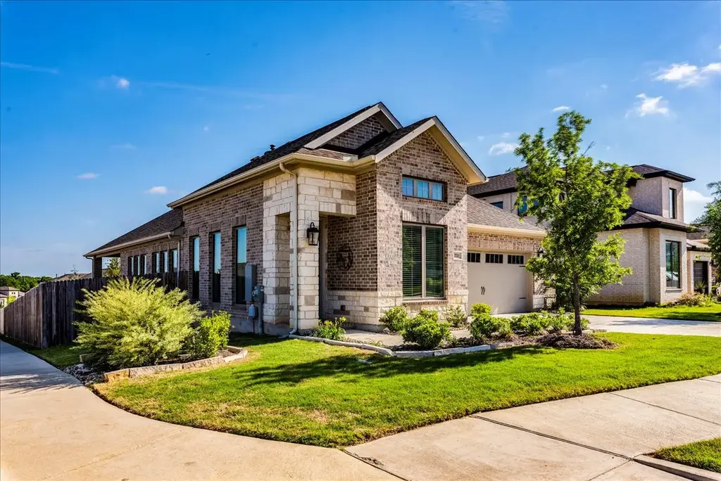 170 Alice Jane Lane, Buda