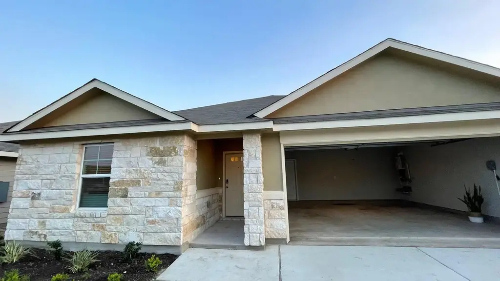 323 Durango Downs Drive, Hutto