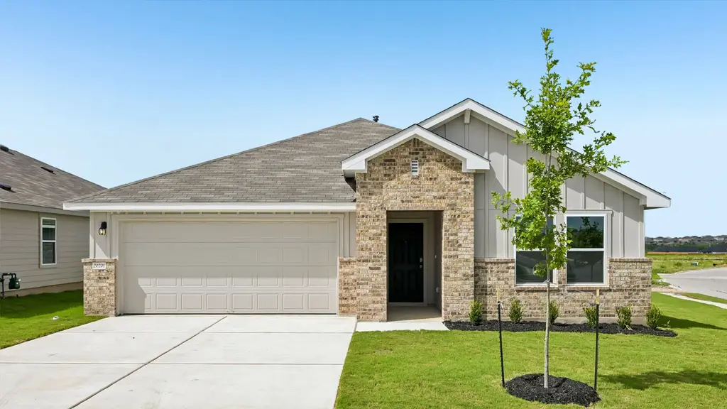 20201 Tester Street, Manor