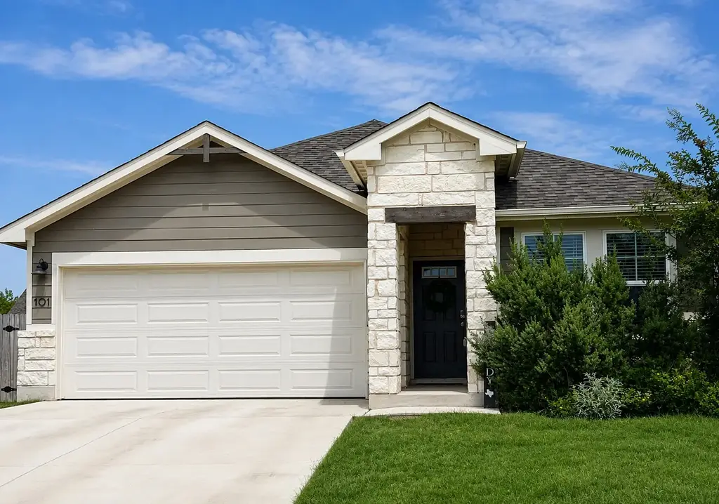 101 Javans Nest, Cedar Creek