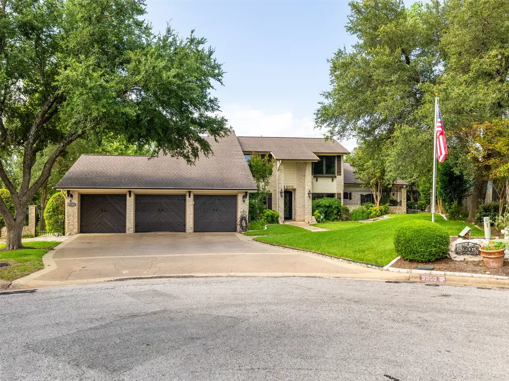 9900 Winding Oak Circle, Austin