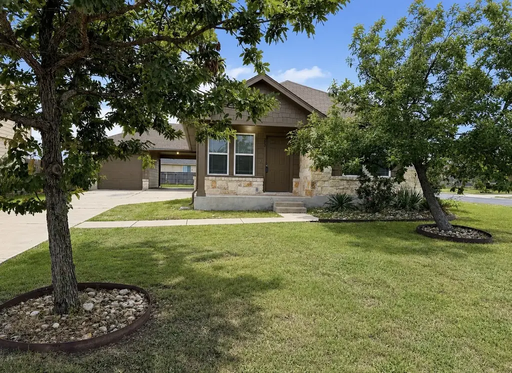 200 Mccoy Lane, Hutto