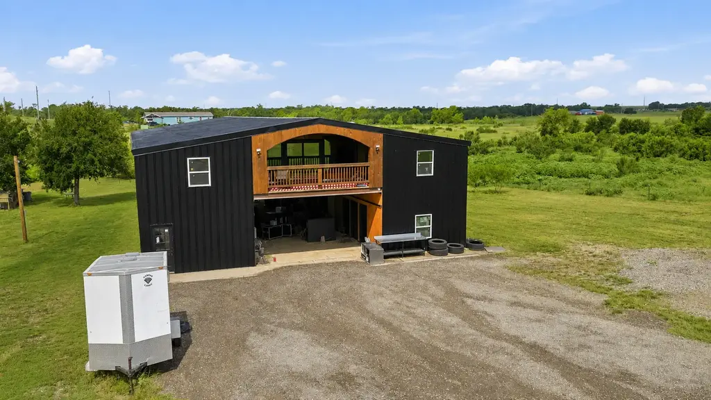 1701 County Road 466, Elgin