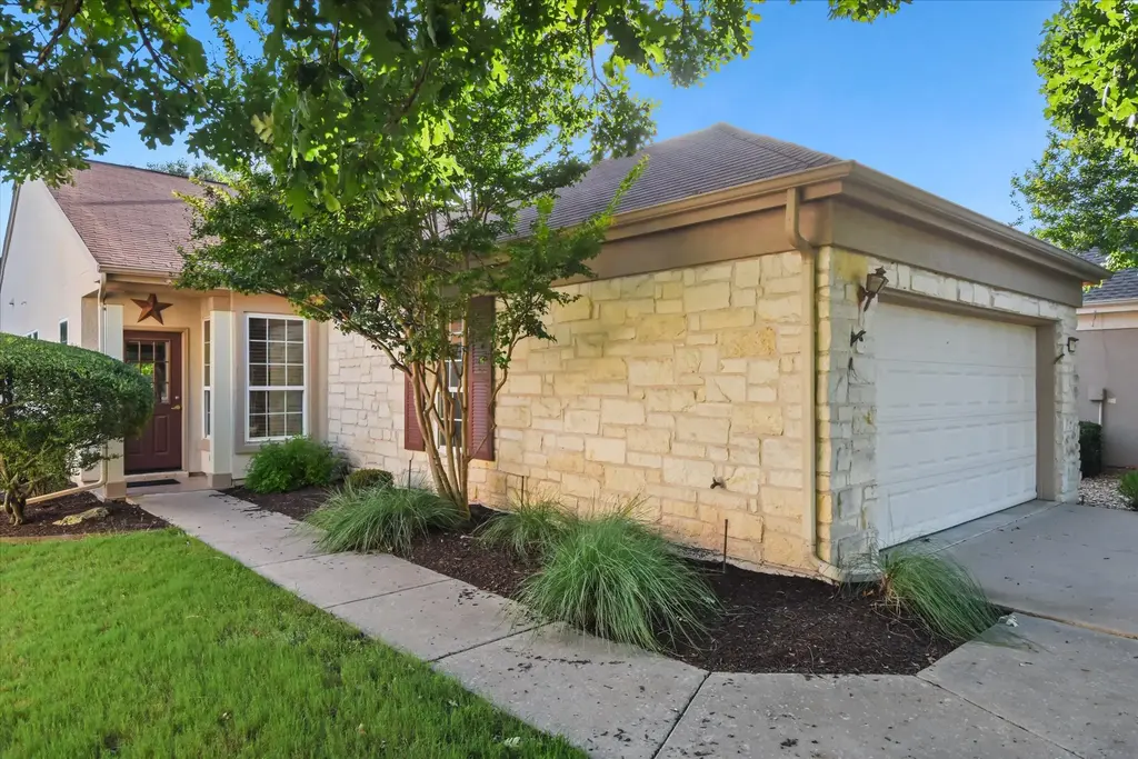 111 Bonham Loop, Georgetown