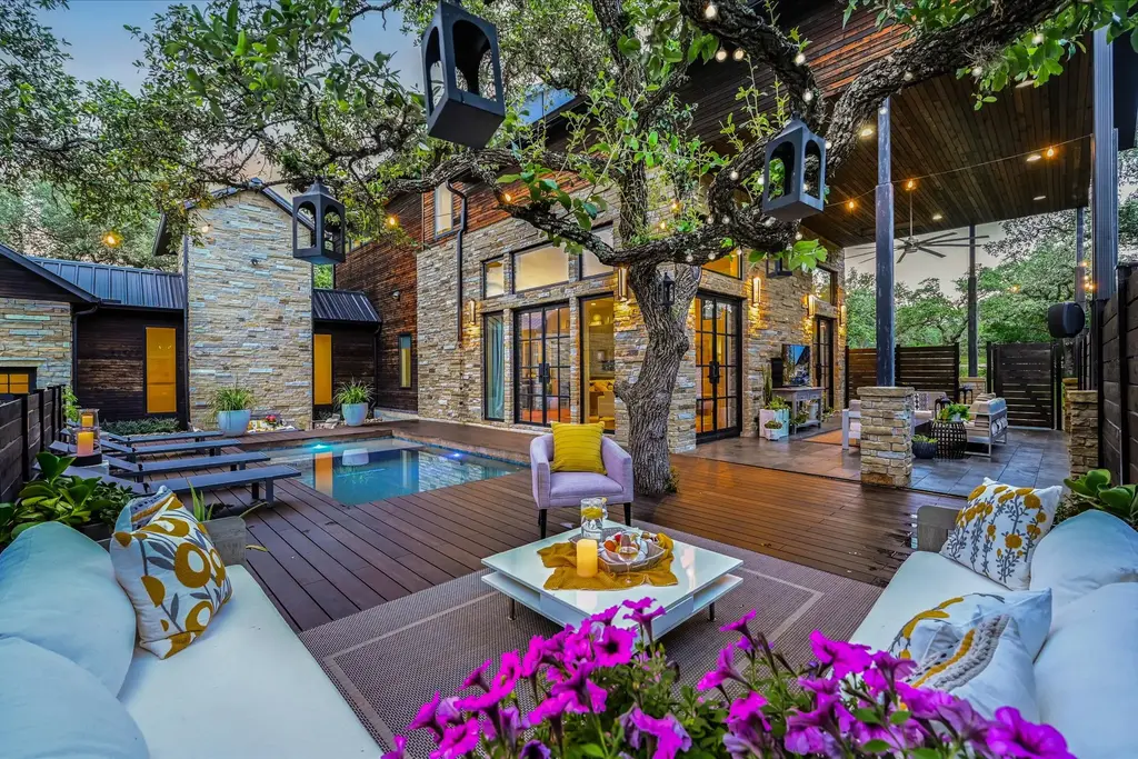 297 Blue Sky Lane, Wimberley