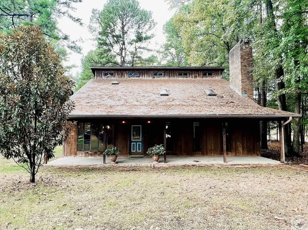 69 County Road 1120 W, Maud