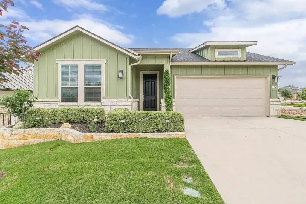 104 Singing Sumac Way, San Marcos
