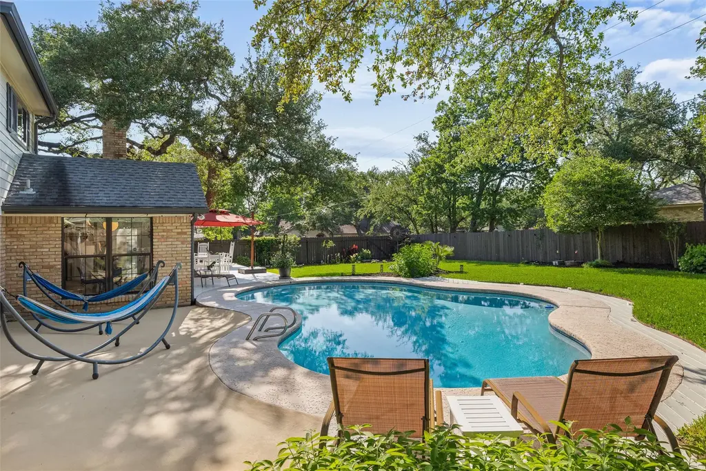 10721 Fountainbleu Circle, Austin