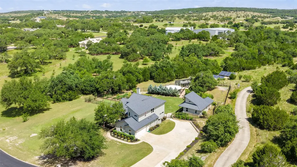 409 Dos Lagos, Dripping Springs