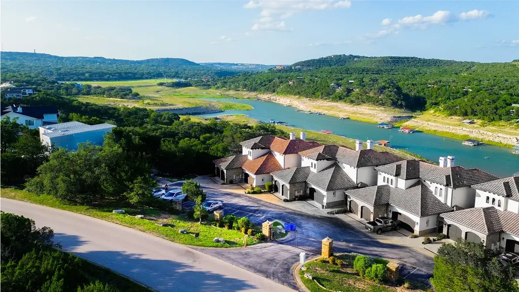 17545 Reed Park Road 2, Jonestown