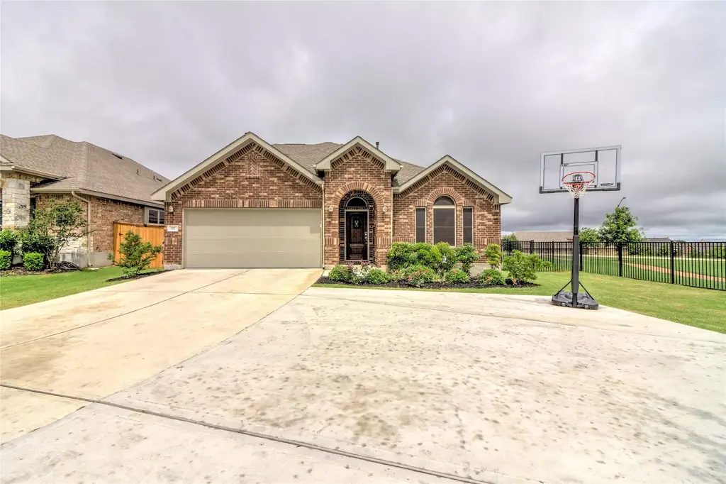 117 Star Jasmine Cove, Georgetown