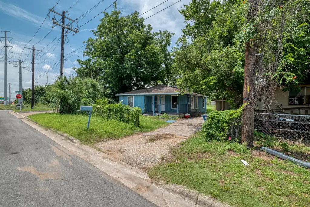 6409 Del Monte Road, Austin