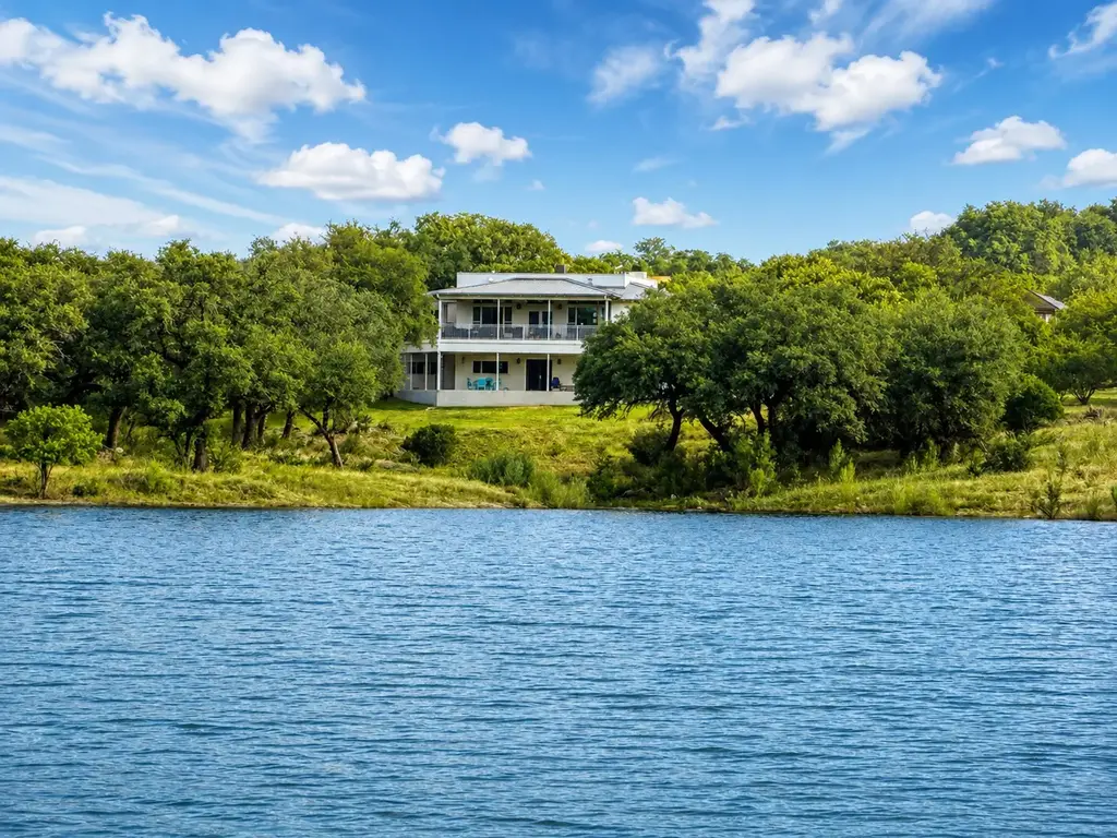 20505 Genessee Cove, Lago Vista