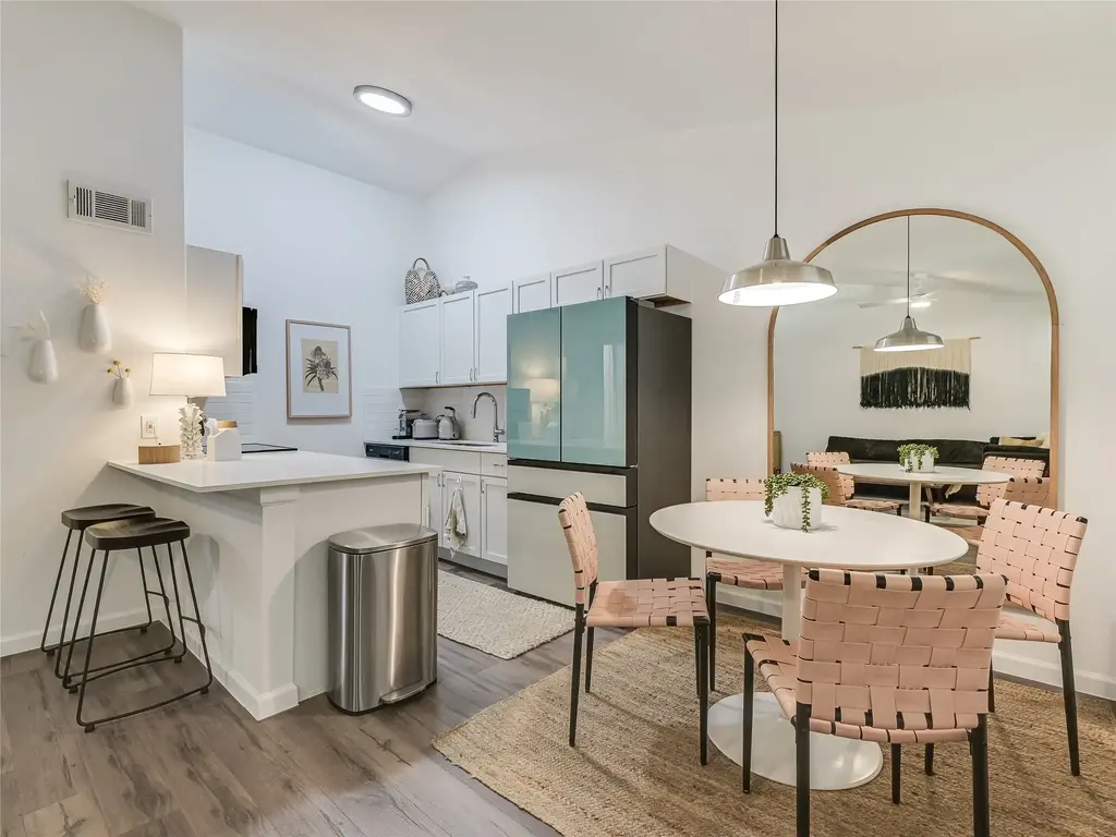 710 W 34th Street 207, Austin