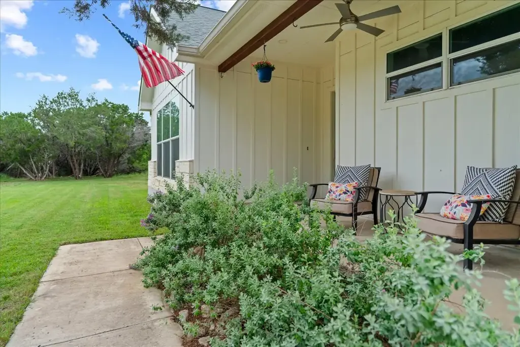 1 Agarita Circle, Wimberley