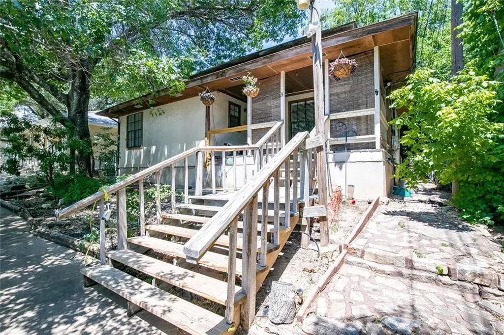 2400 Thornton Road A, Austin