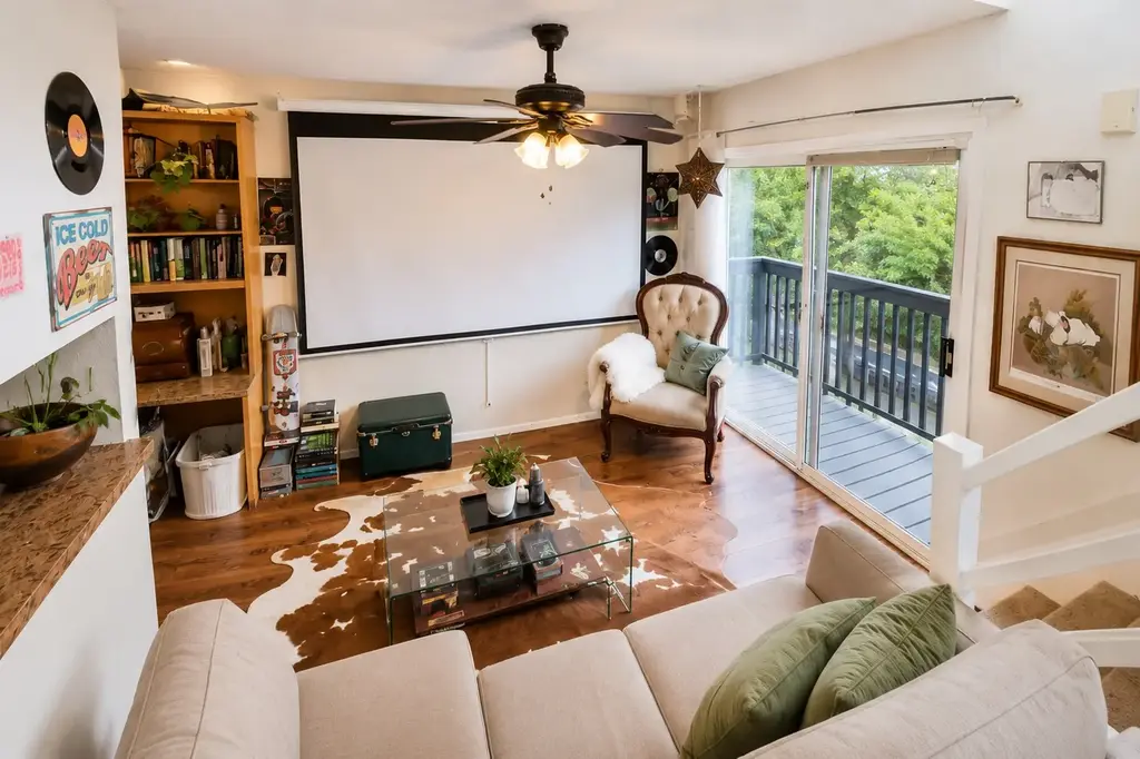 912 W 22 1/2 Street F, Austin