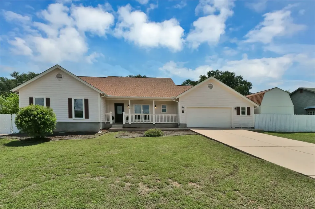203 Dunkeld Drive, Spicewood