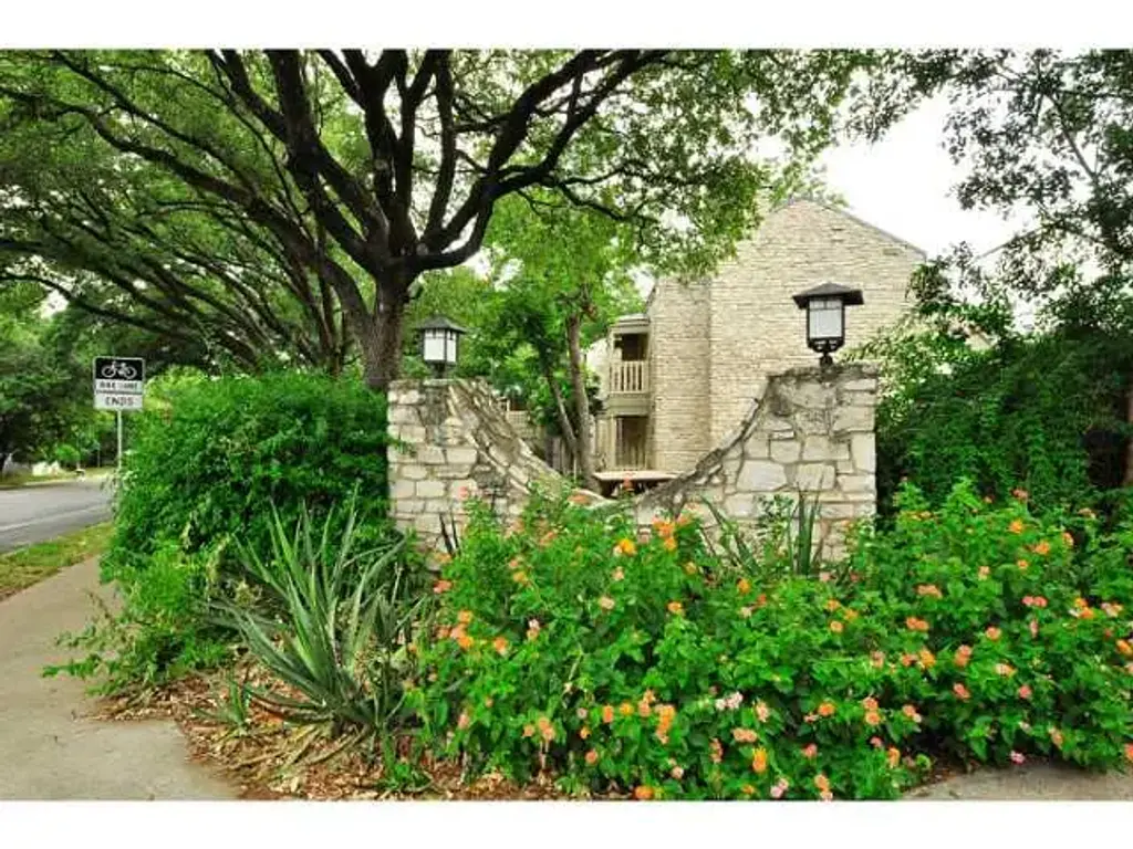4401 Speedway 302, Austin