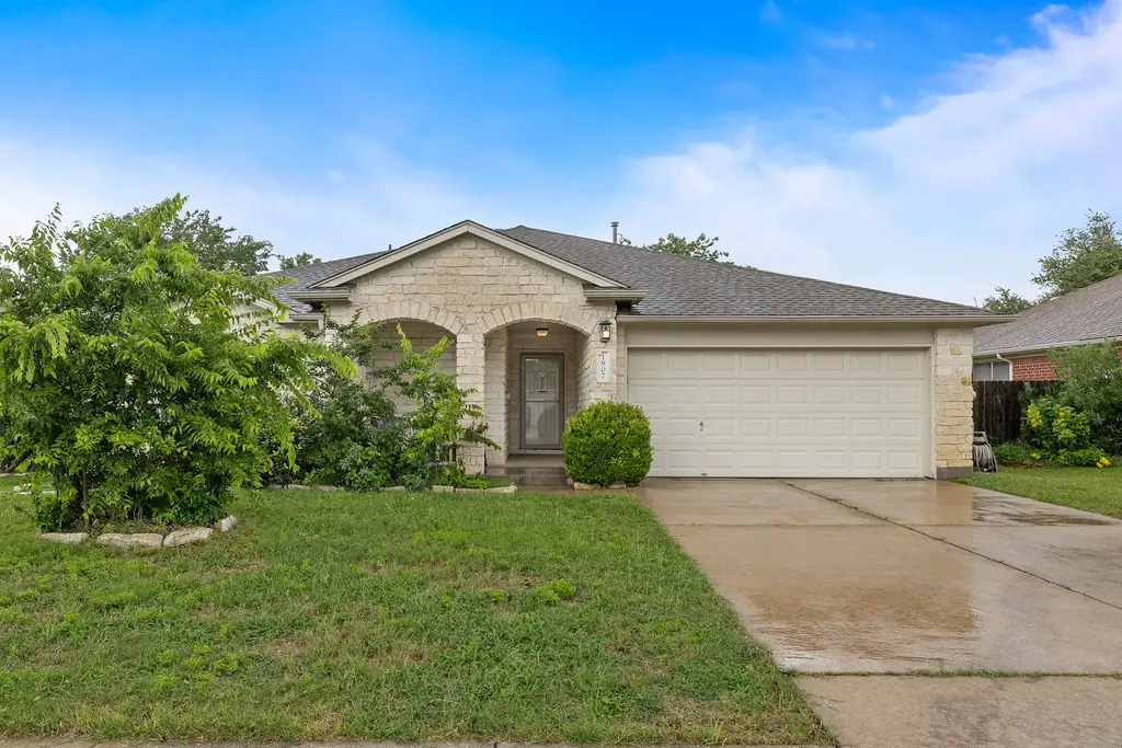 1907 Coachlamp Drive, Cedar Park