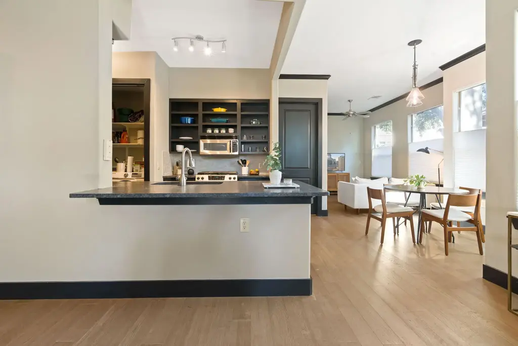 2216 Thornton Road 211, Austin