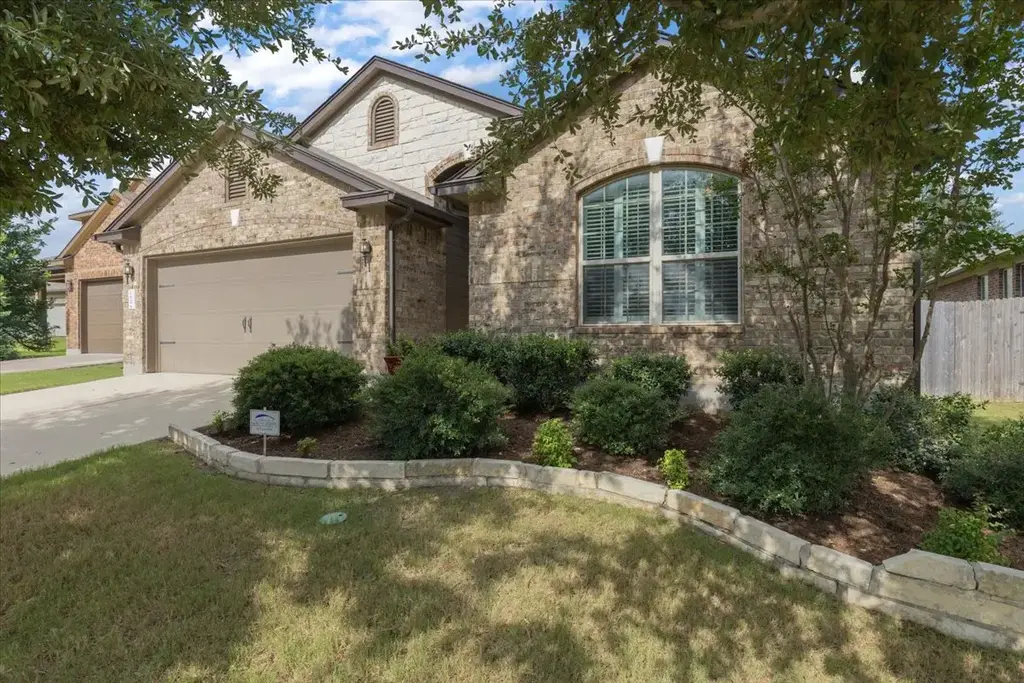 162 Sugar Creek, Buda