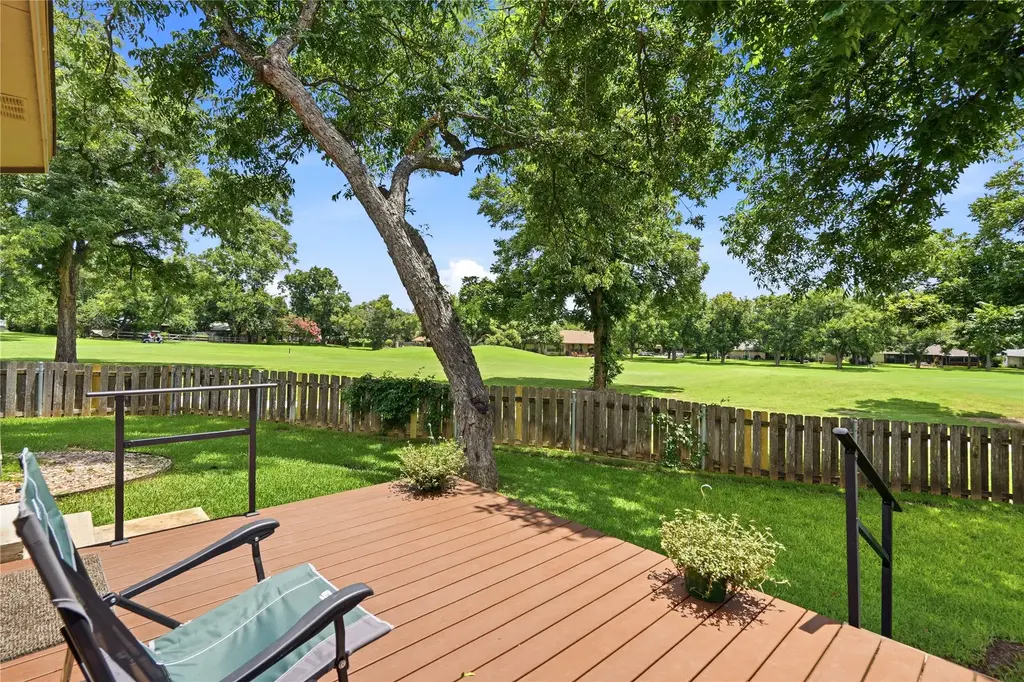 21 Augusta Drive, Marble Falls