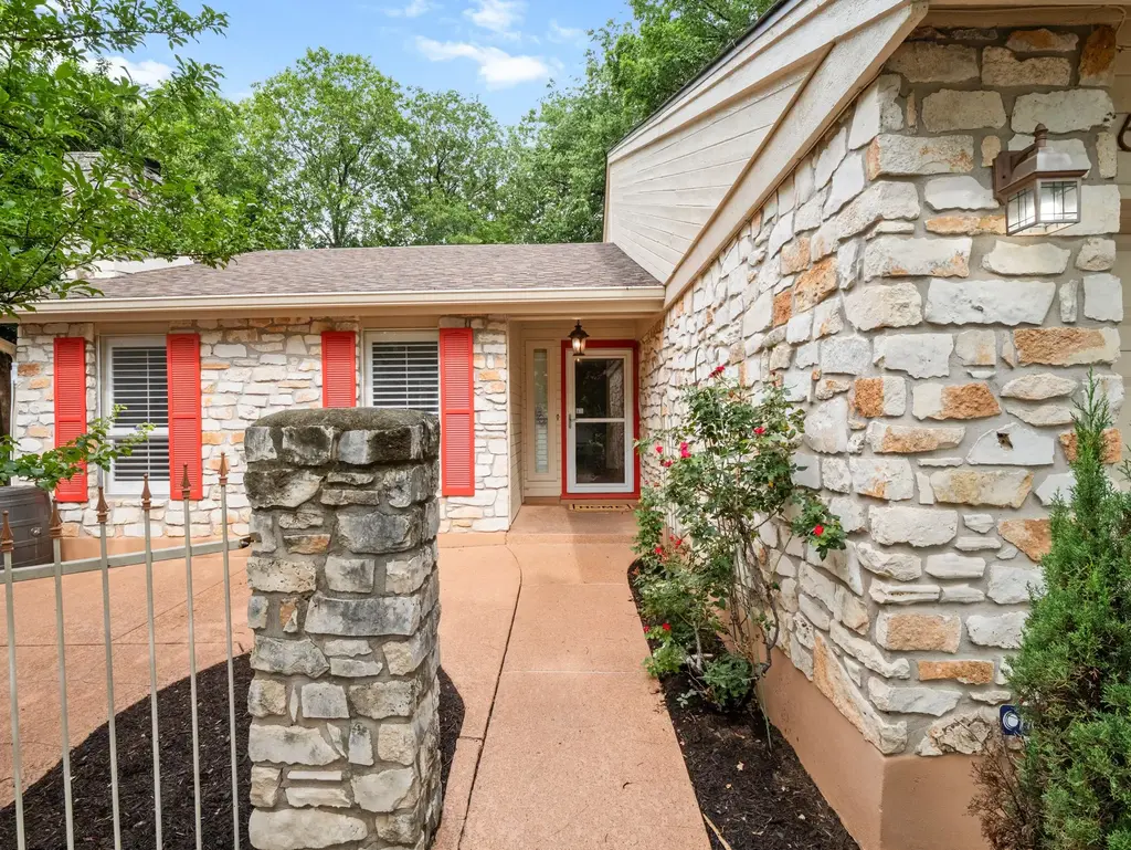 6109 Grass Hollow, Austin