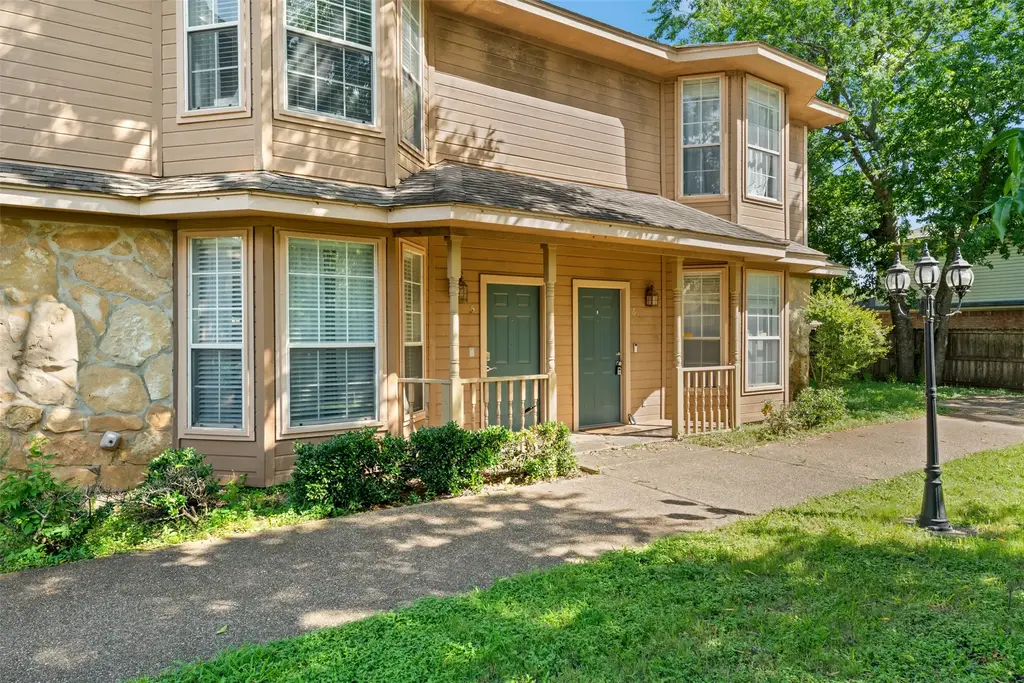 2009 S 10th Street 5, Waco
