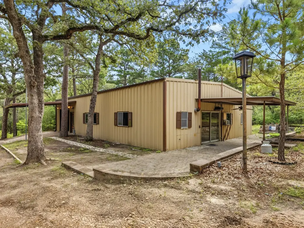 571 Pine Canyon Drive, Smithville