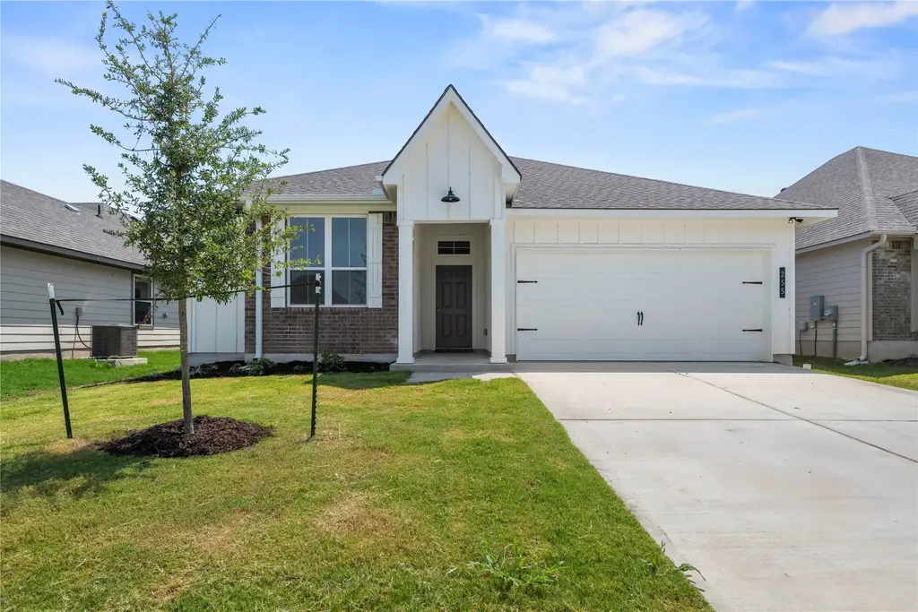 255 Gus Loop, Georgetown