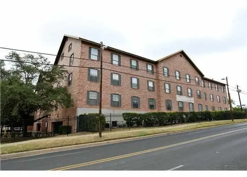 2401 Leon Street 210, Austin