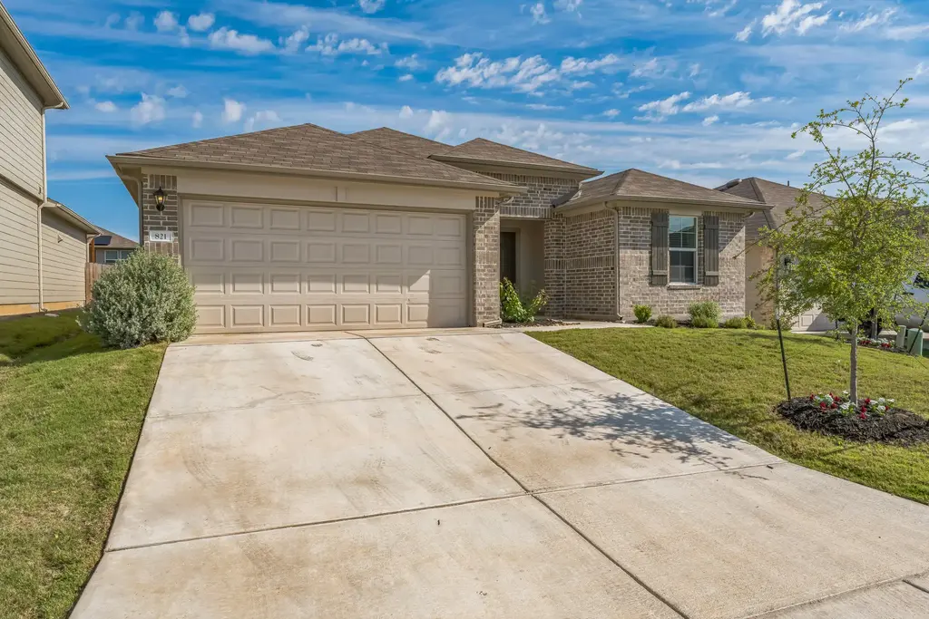 821 Bahia Place, Seguin
