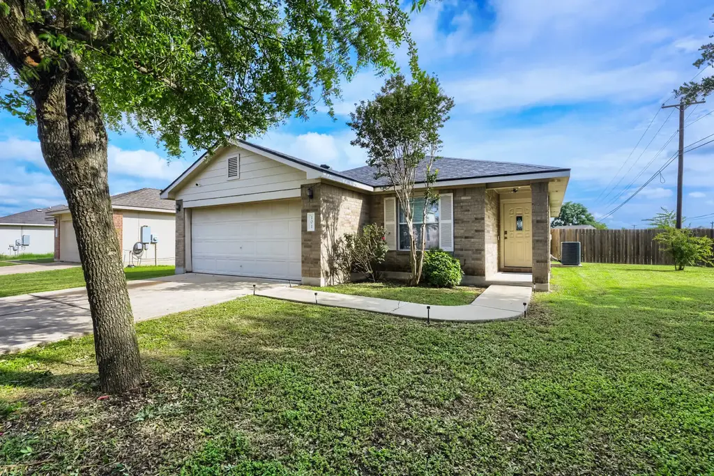 101 Adamae Lane, Hutto