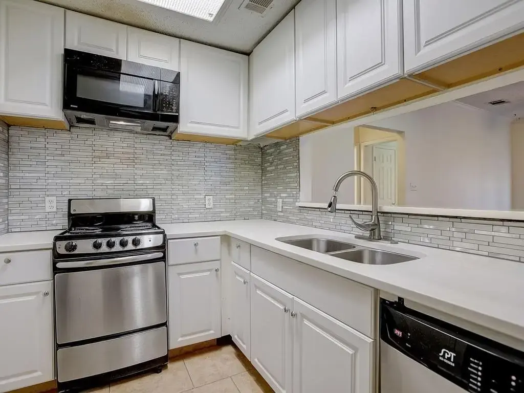 711 W 21st Street 206, Austin