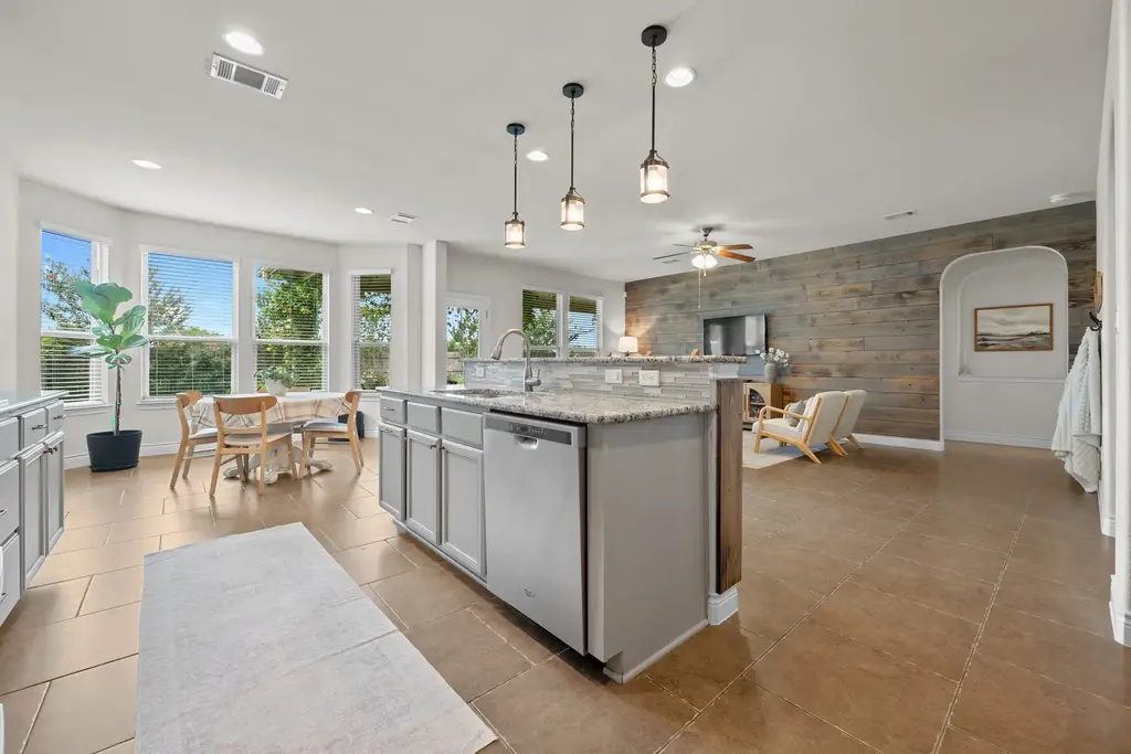 169 Summer Night Cove, Buda