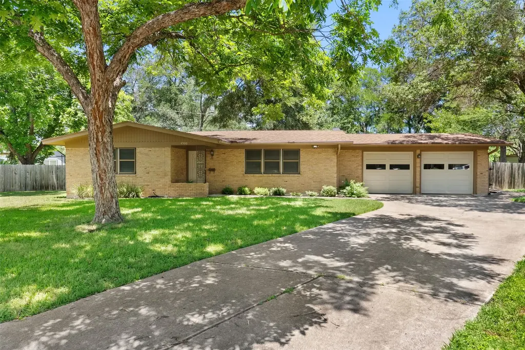 4500 Rim Rock Path, Austin