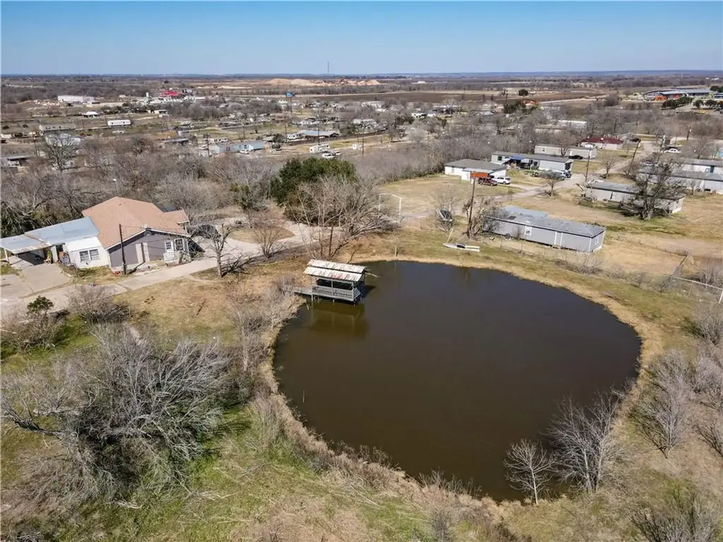 133 Old Bastrop Road E, Cedar Creek