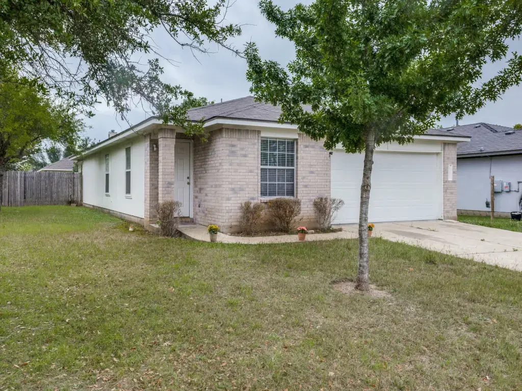 105 Loryn Drive, Hutto