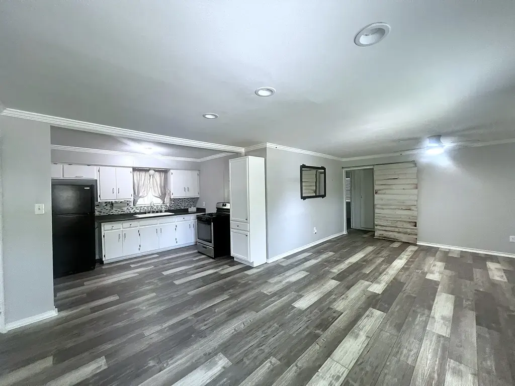 409 Oscar Street, Taylor