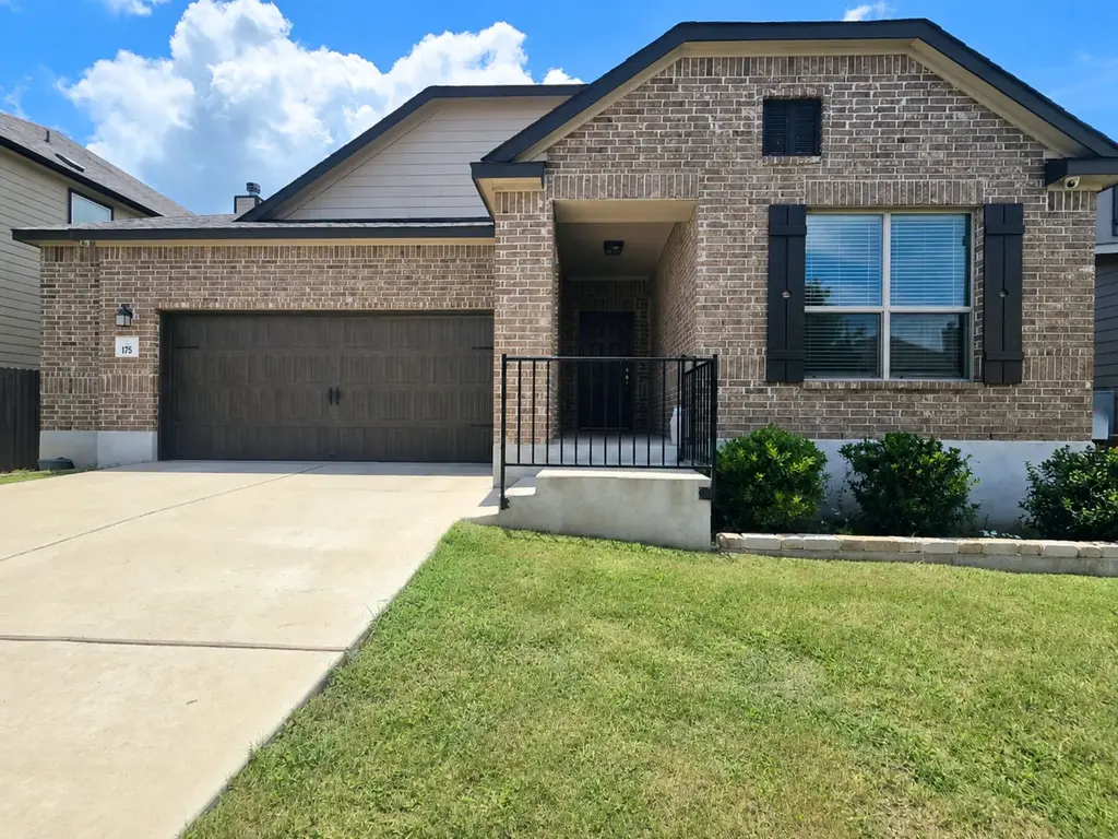 175 Six Shooter Drive, Kyle