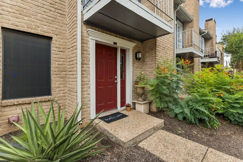 842 Banister Lane, Austin
