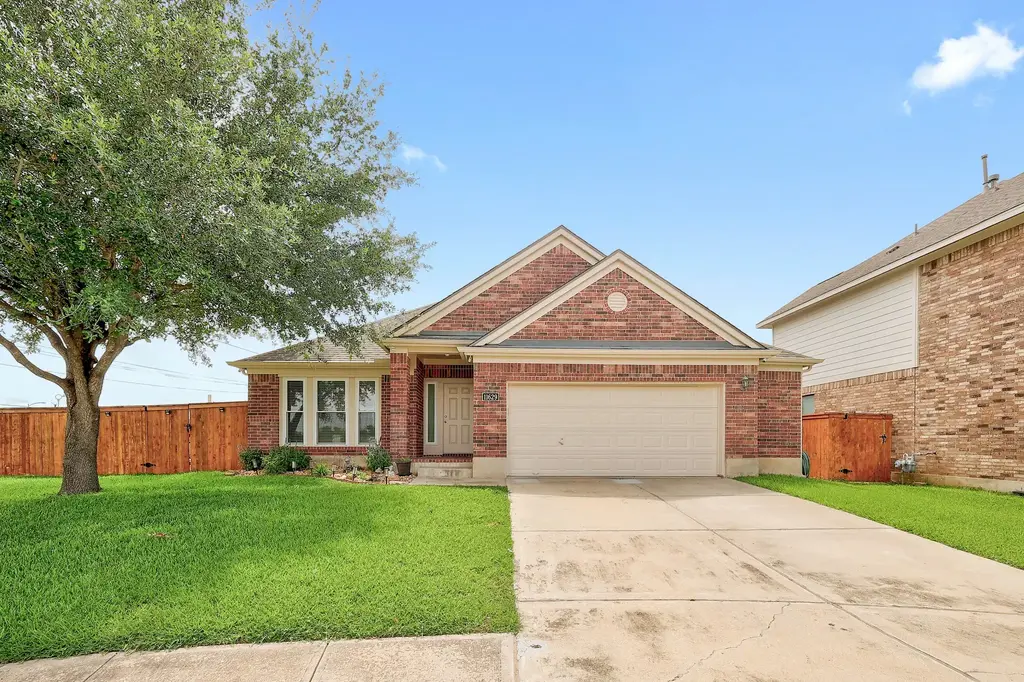11629 Glen Knoll Drive, Manor