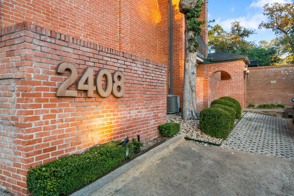 2408 Enfield Road 211, Austin