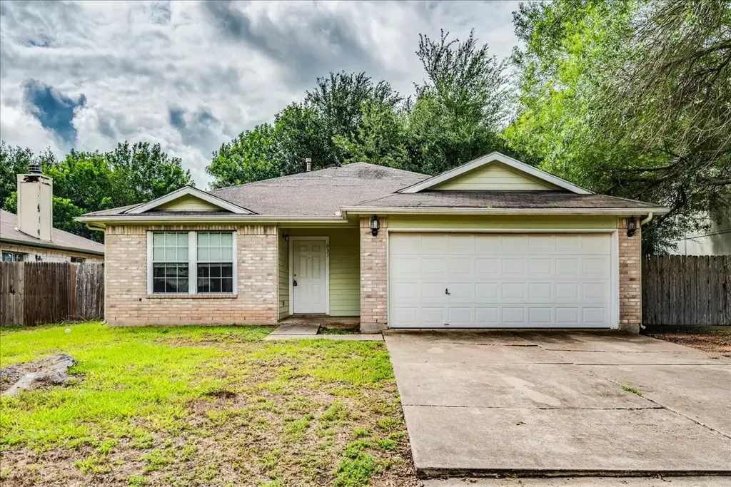 931 Brandi Circle, Kyle